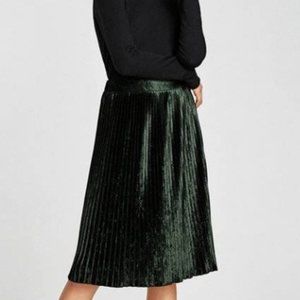 Zara Green Velvet MIDI skirt